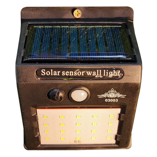 LÁMPARA SOLAR PARED NEGRA 6W SENCILLA CON SENSOR 03003